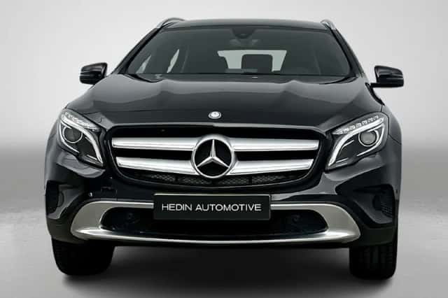 Mercedes-Benz GLA (2016) thumbnail 5