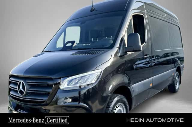 Mercedes-Benz Sprinter (2024) thumbnail 1
