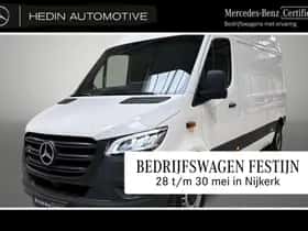 Mercedes-Benz Sprinter (2024) thumbnail 1