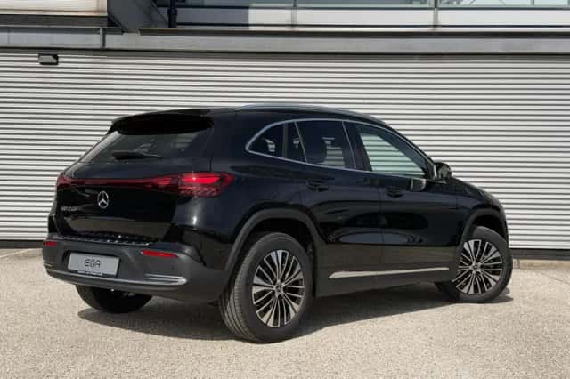 Mercedes-Benz EQA (2026) thumbnail 2