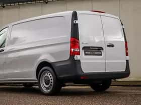 Mercedes-Benz eVito (2025) thumbnail 13