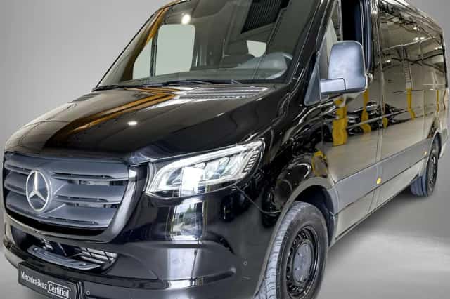 Mercedes-Benz Sprinter (2023) thumbnail 1