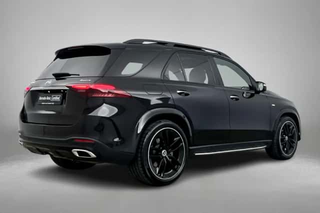 Mercedes-Benz GLE (2025) thumbnail 2