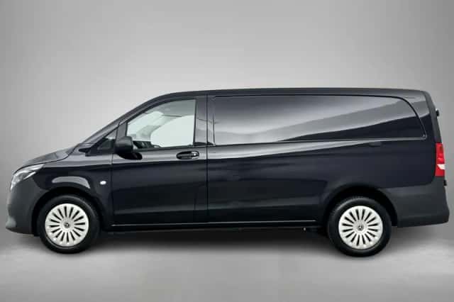 Mercedes-Benz Vito (2024) thumbnail 5