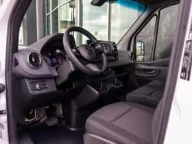Mercedes-Benz Sprinter (2024) thumbnail 4