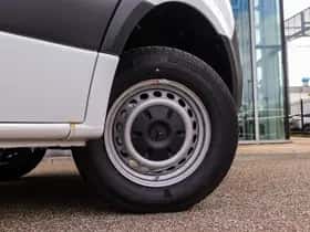 Mercedes-Benz Sprinter (2024) thumbnail 6