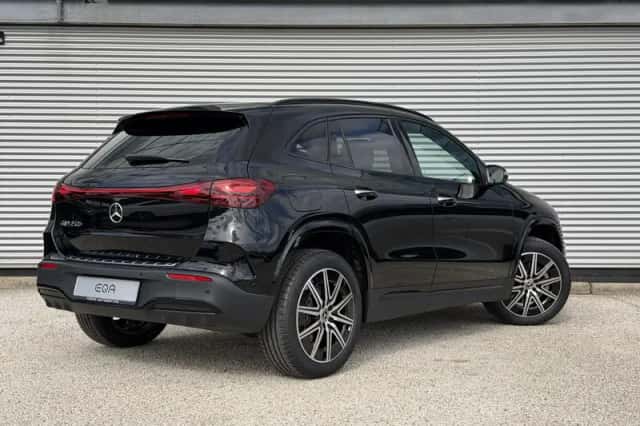 Mercedes-Benz EQA (2026) thumbnail 2