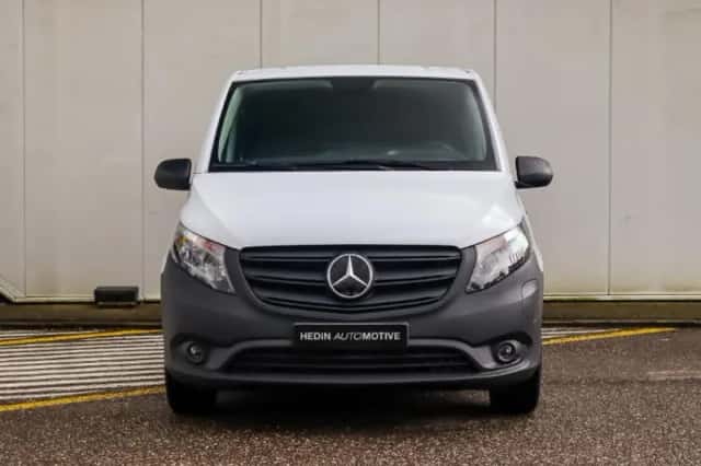 Mercedes-Benz eVito (2025) thumbnail 2