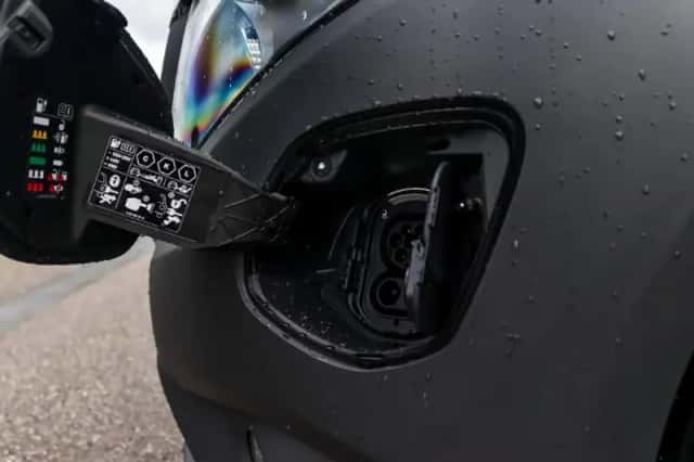 Mercedes-Benz eVito (2025) thumbnail 3