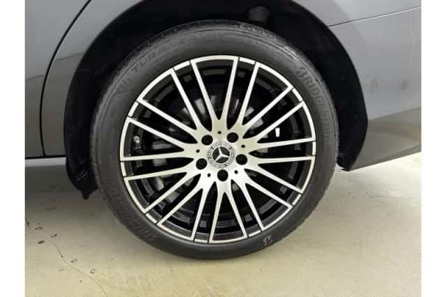 Mercedes-Benz C-Klasse (2023) thumbnail 4