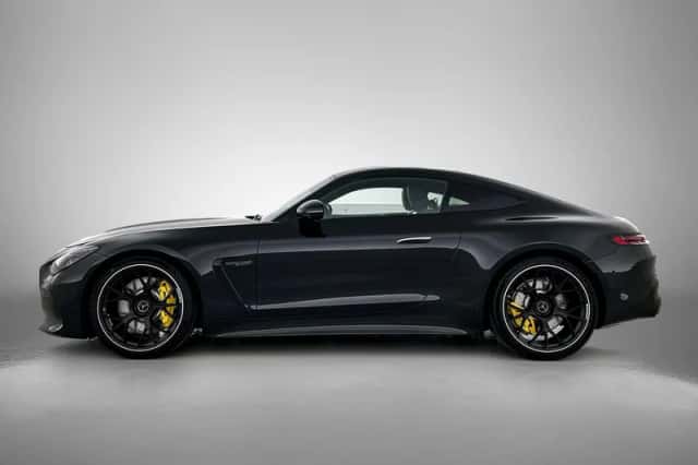 Mercedes-AMG GT (2024) thumbnail 2