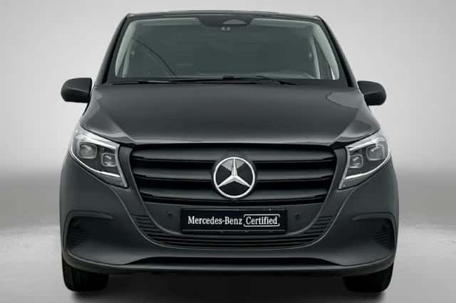 Mercedes-Benz Vito (2024) thumbnail 4