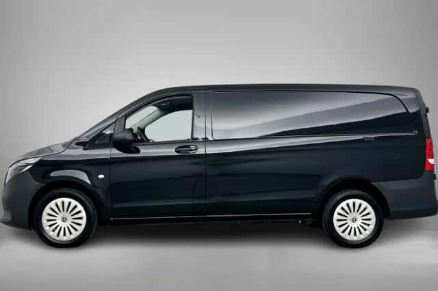 Mercedes-Benz Vito (2024) thumbnail 5