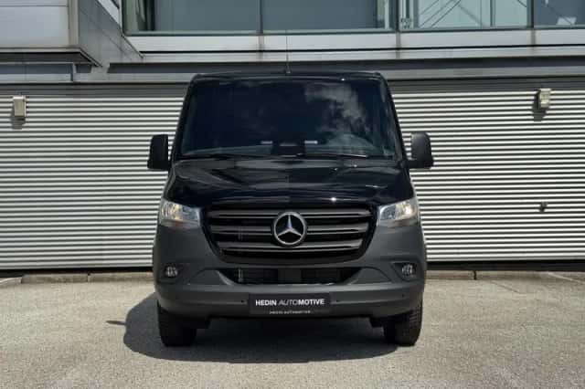 Mercedes-Benz Sprinter (2026) thumbnail 6