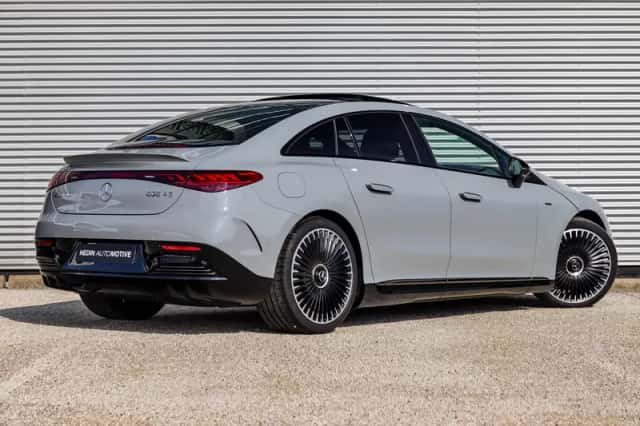 Mercedes-Benz EQE (2025) thumbnail 2