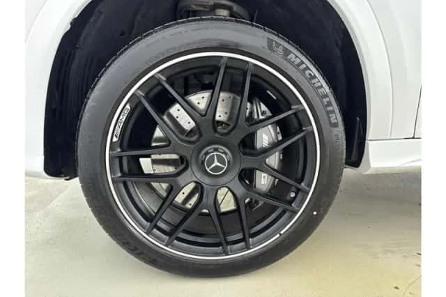 Mercedes-Benz GLE (2025) thumbnail 4