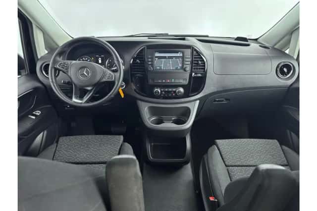 Mercedes-Benz Vito (2024) thumbnail 3