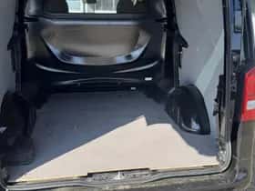 Mercedes-Benz Vito (2024) thumbnail 9