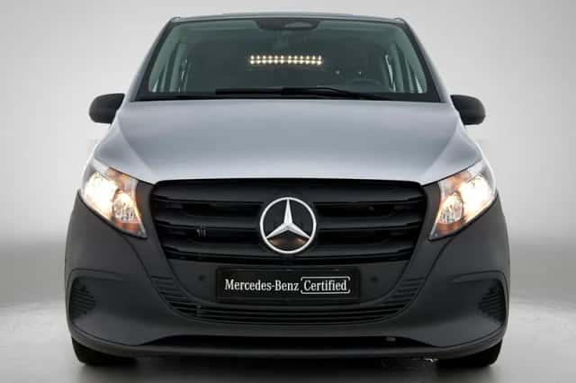 Mercedes-Benz Vito (2024) thumbnail 5