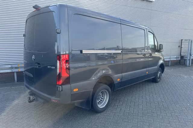 Mercedes-Benz Sprinter (2024) thumbnail 5