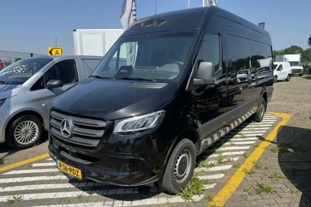 Mercedes-Benz Sprinter (2024) thumbnail 5