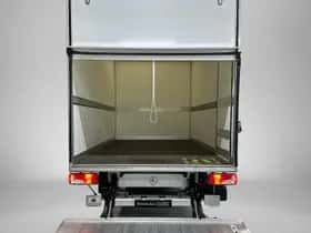 Mercedes-Benz Sprinter (2024) thumbnail 17