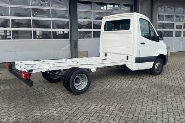 Mercedes-Benz Sprinter (2024) thumbnail 4