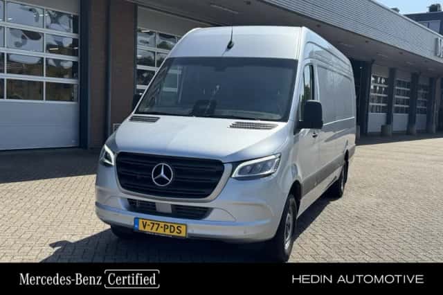 Mercedes-Benz Sprinter (2024) thumbnail 1