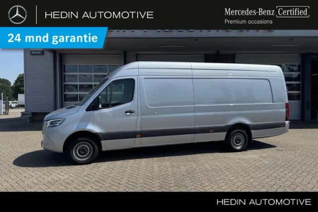 Mercedes-Benz Sprinter (2024) thumbnail 2