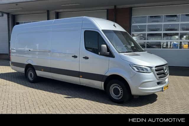 Mercedes-Benz Sprinter (2024) thumbnail 5