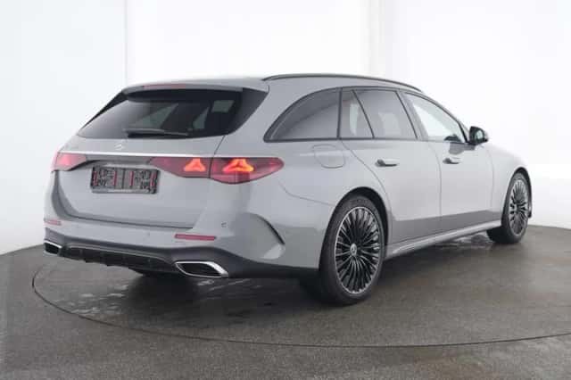 Mercedes-Benz E-Klasse (2026) thumbnail 2