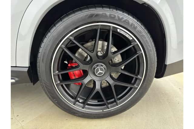 Mercedes-Benz GLE (2025) thumbnail 4