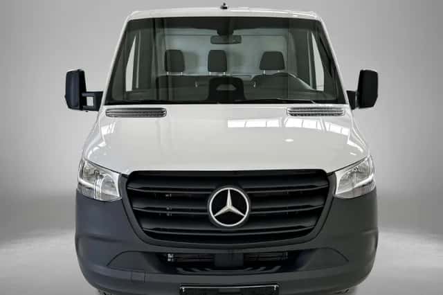 Mercedes-Benz Sprinter (2026) thumbnail 3