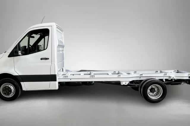 Mercedes-Benz Sprinter (2026) thumbnail 4