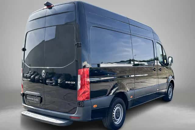 Mercedes-Benz Sprinter (2021) thumbnail 2
