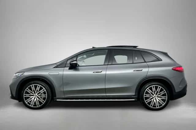 Mercedes-Benz EQE (2023) thumbnail 6