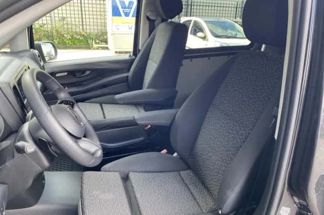Mercedes-Benz Vito (2024) thumbnail 6
