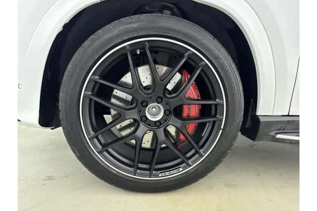Mercedes-Benz GLE (2025) thumbnail 5