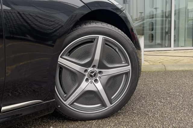 Mercedes-Benz EQE (2025) thumbnail 4