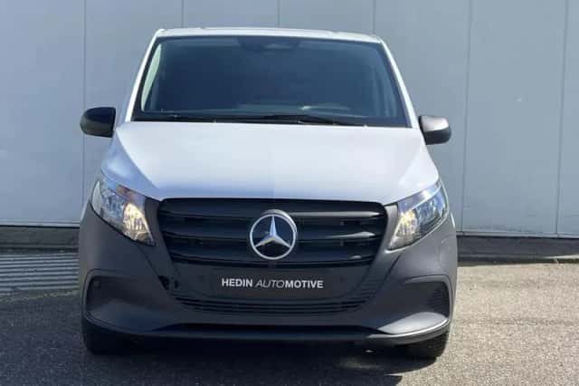 Mercedes-Benz eVito (2026) thumbnail 2