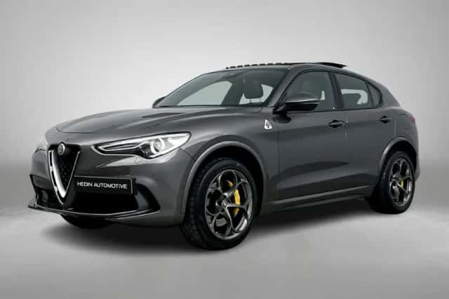 Alfa Romeo Stelvio (2019) thumbnail 1