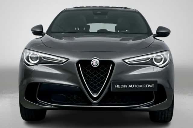 Alfa Romeo Stelvio (2019) thumbnail 5