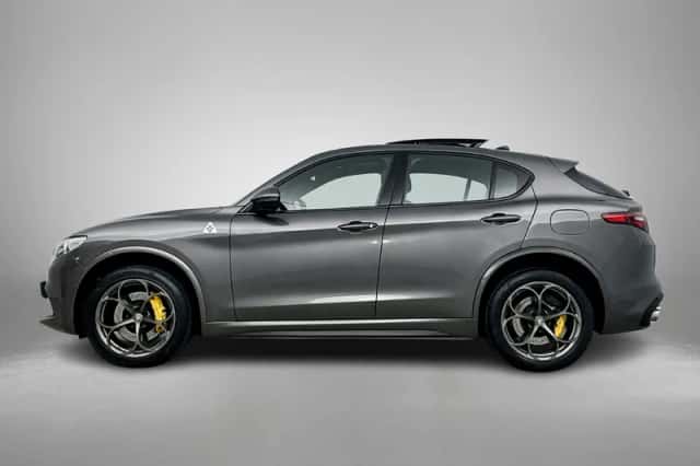 Alfa Romeo Stelvio (2019) thumbnail 6