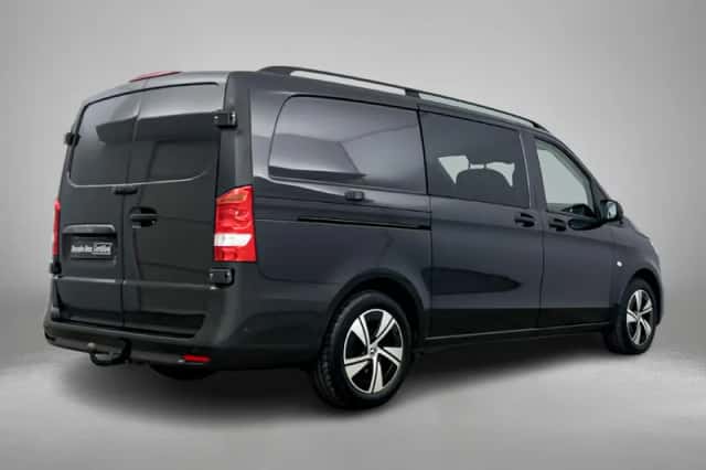 Mercedes-Benz Vito (2024) thumbnail 2