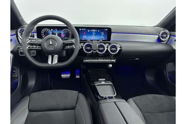 Mercedes-Benz CLA-Klasse (2024) thumbnail 3