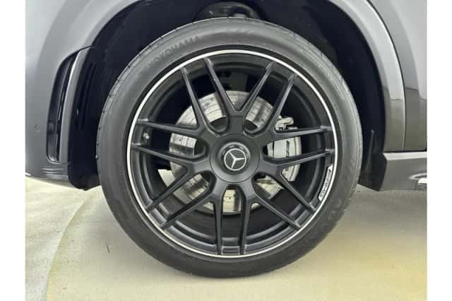 Mercedes-Benz GLE (2021) thumbnail 4