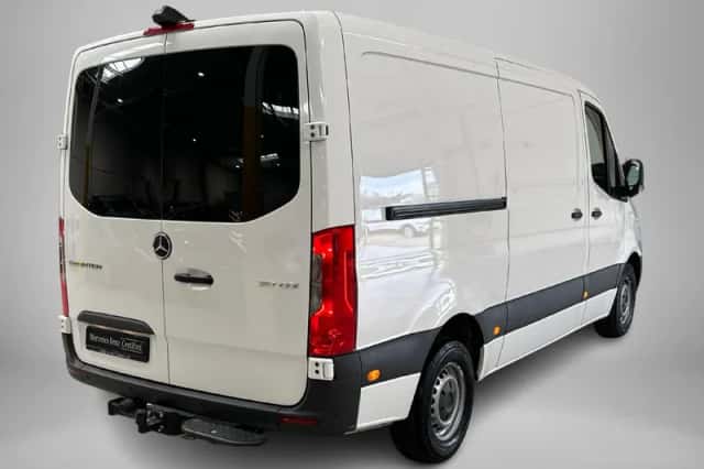 Mercedes-Benz Sprinter (2022) thumbnail 2