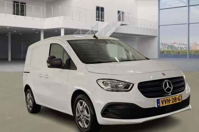 Mercedes-Benz Citan (2023) thumbnail 2