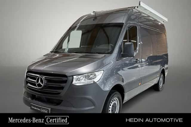 Mercedes-Benz Sprinter (2024) thumbnail 1