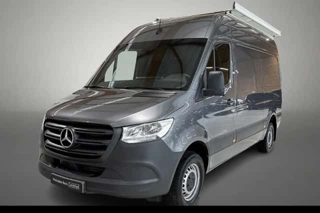 Mercedes-Benz Sprinter (2024) thumbnail 1